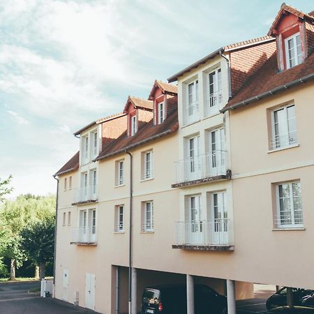 Terres De France - Appart'Hotel La Roche-Posay Bagian luar foto