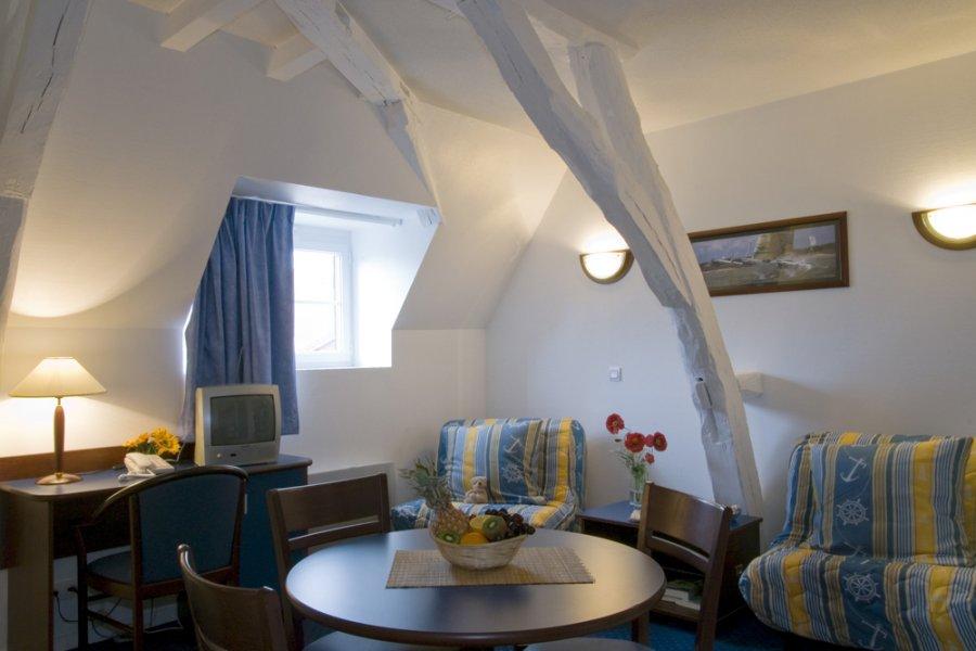 Terres De France - Appart'Hotel La Roche-Posay Ruang foto