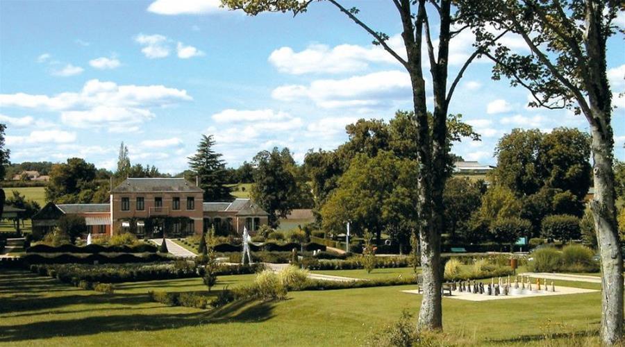 Terres De France - Appart'Hotel La Roche-Posay Bagian luar foto