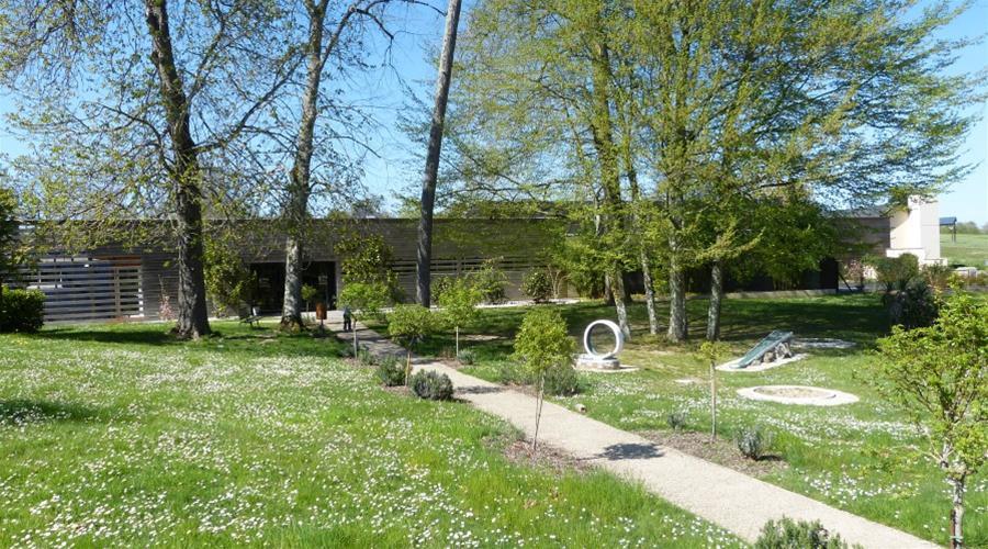Terres De France - Appart'Hotel La Roche-Posay Bagian luar foto