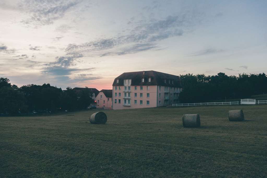 Terres De France - Appart'Hotel La Roche-Posay Bagian luar foto